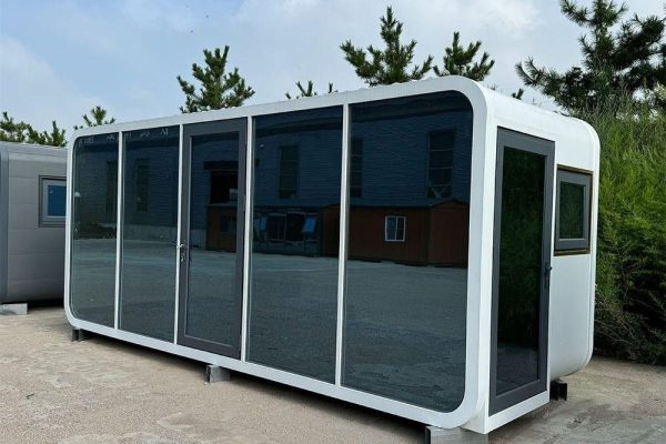 apple cottage right side